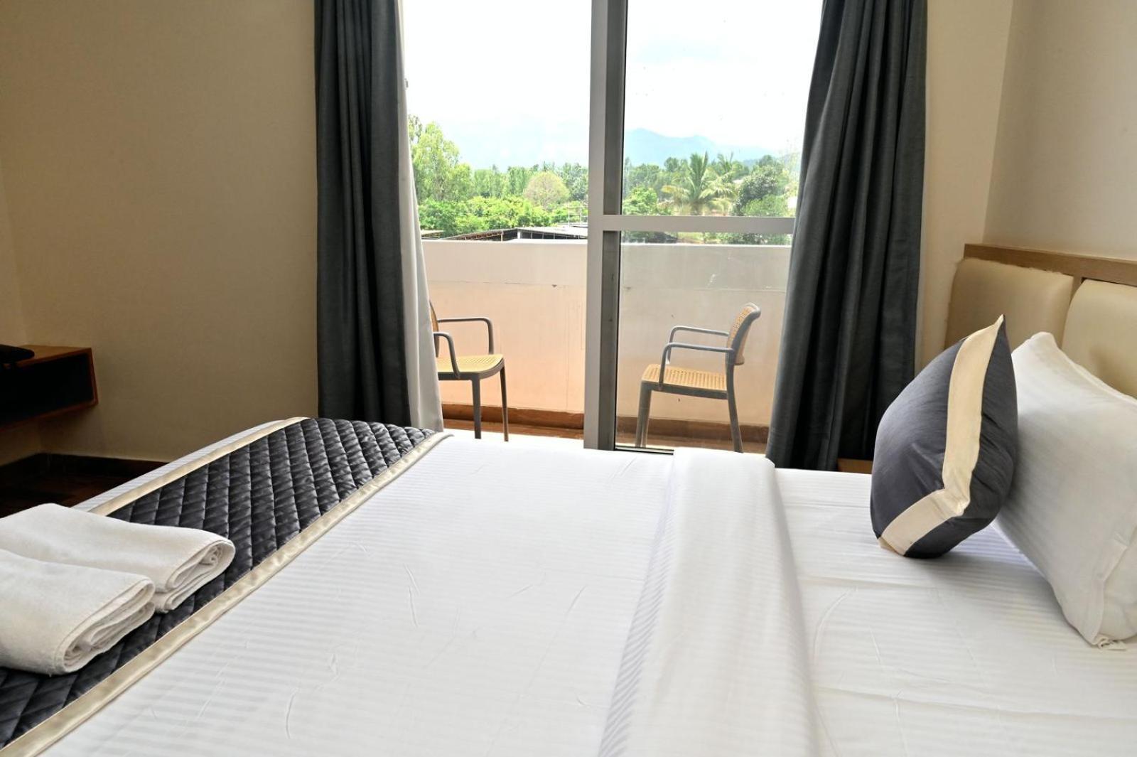Hometown Sharu'S Inn A Luxury Hotel Chikmagalūr Exterior foto